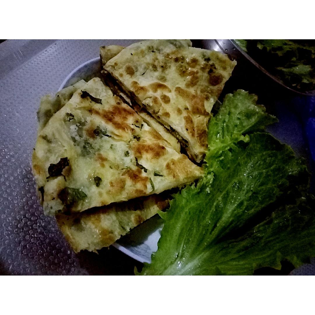 鸡蛋葱油饼                  （更新饼坯保存方法）