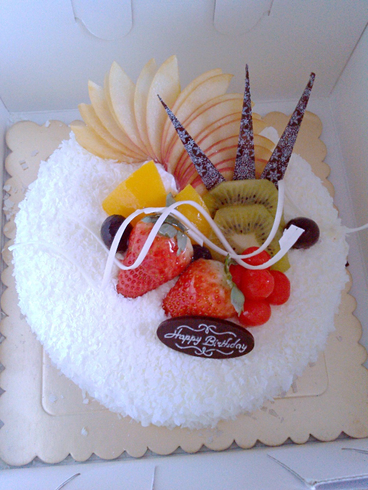 奶油水果装饰蛋糕