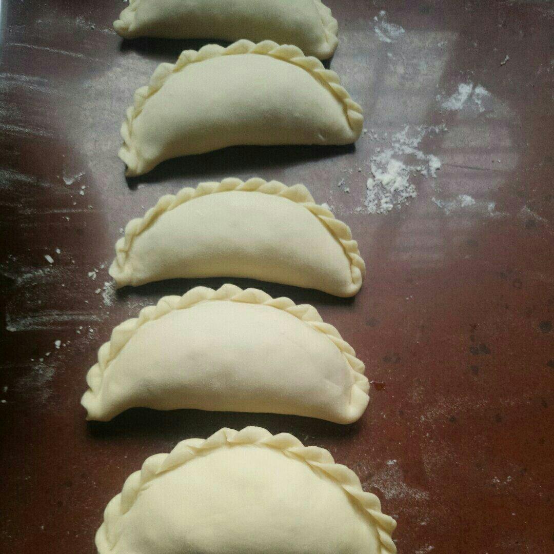 韭菜盒子（附锁边视频，超级详细版）