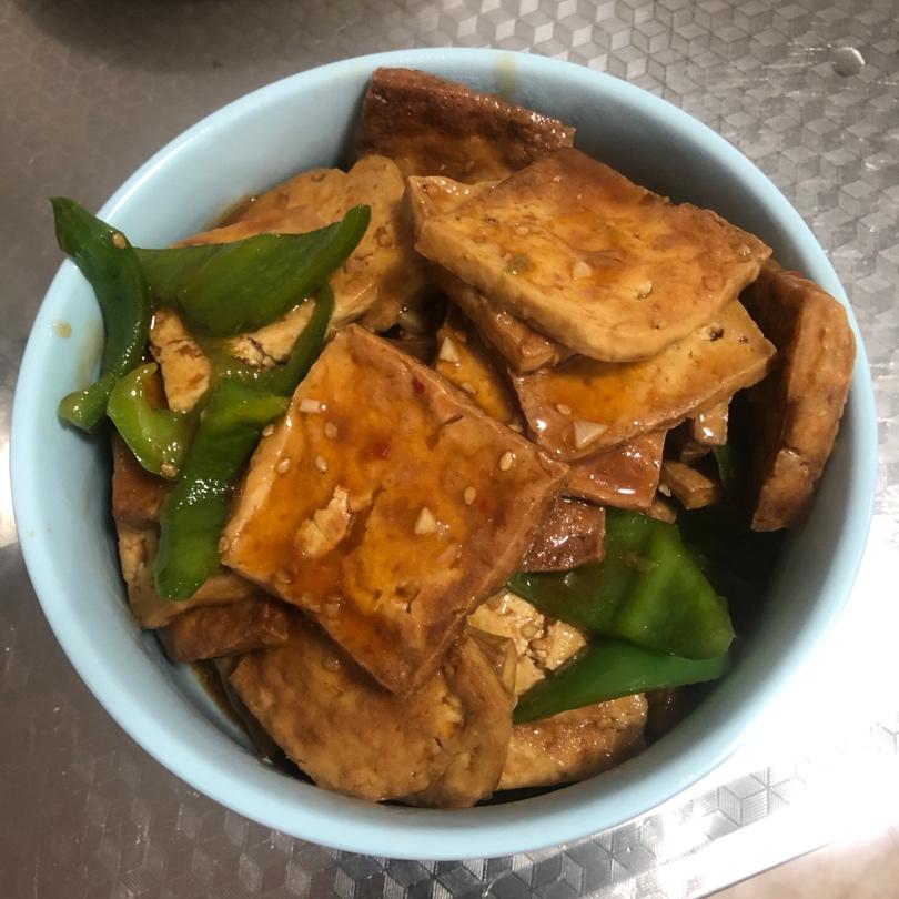 青椒炒豆腐
