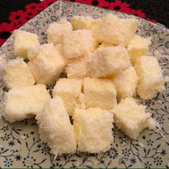 完胜85度C牛奶椰丝小方