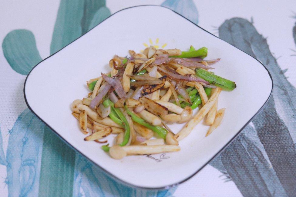 顾长庚做的青椒海鲜菇