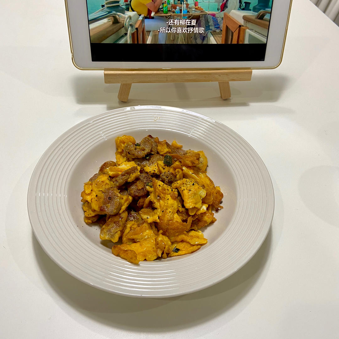 呲溜入口的鲜香 茶餐厅必点美食｜滑蛋牛肉