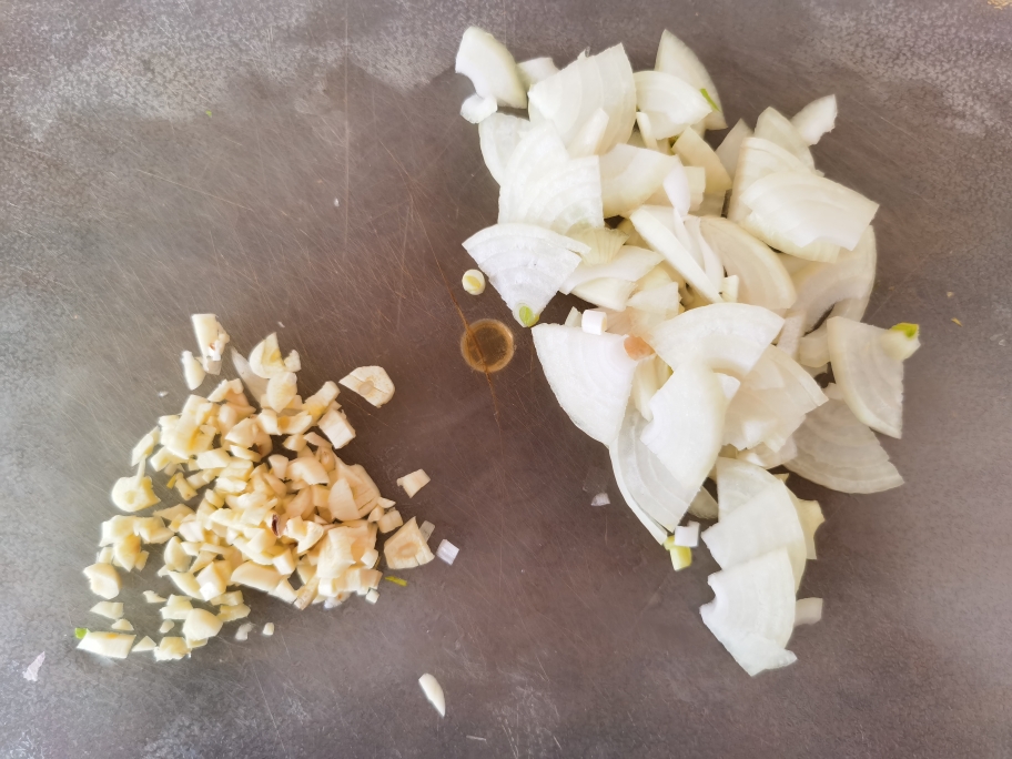 琵琶腿炖小扁豆，豆不用提前泡的做法 步骤6