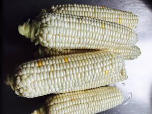 玉米粑粑的做法 步骤2