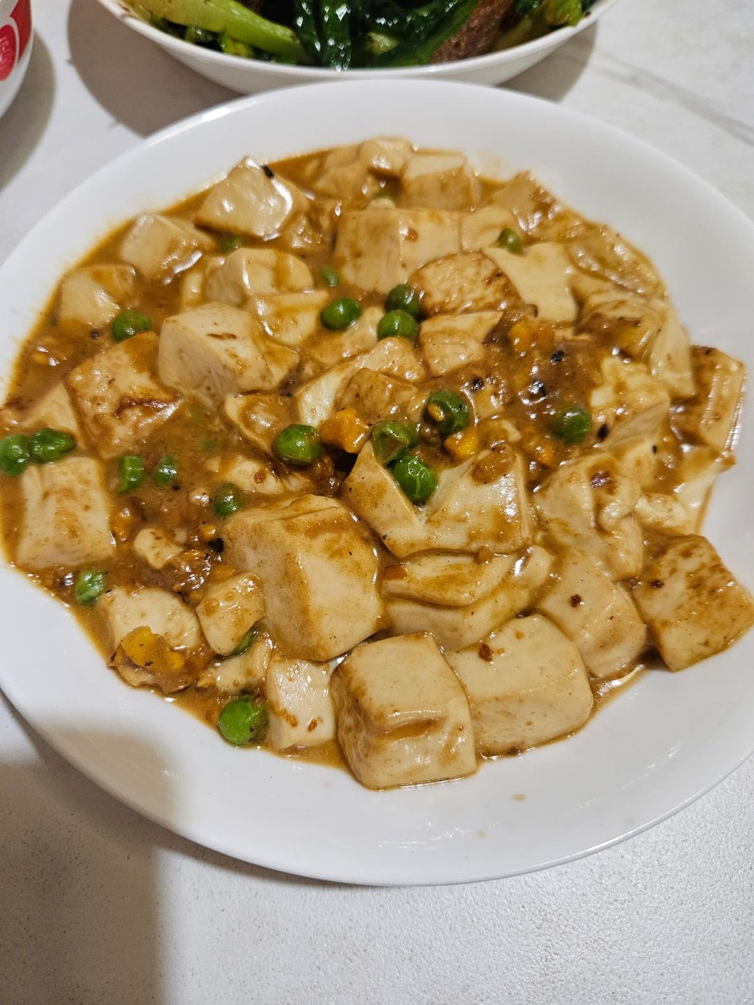 营养又鲜香的咸蛋黄豆腐煲