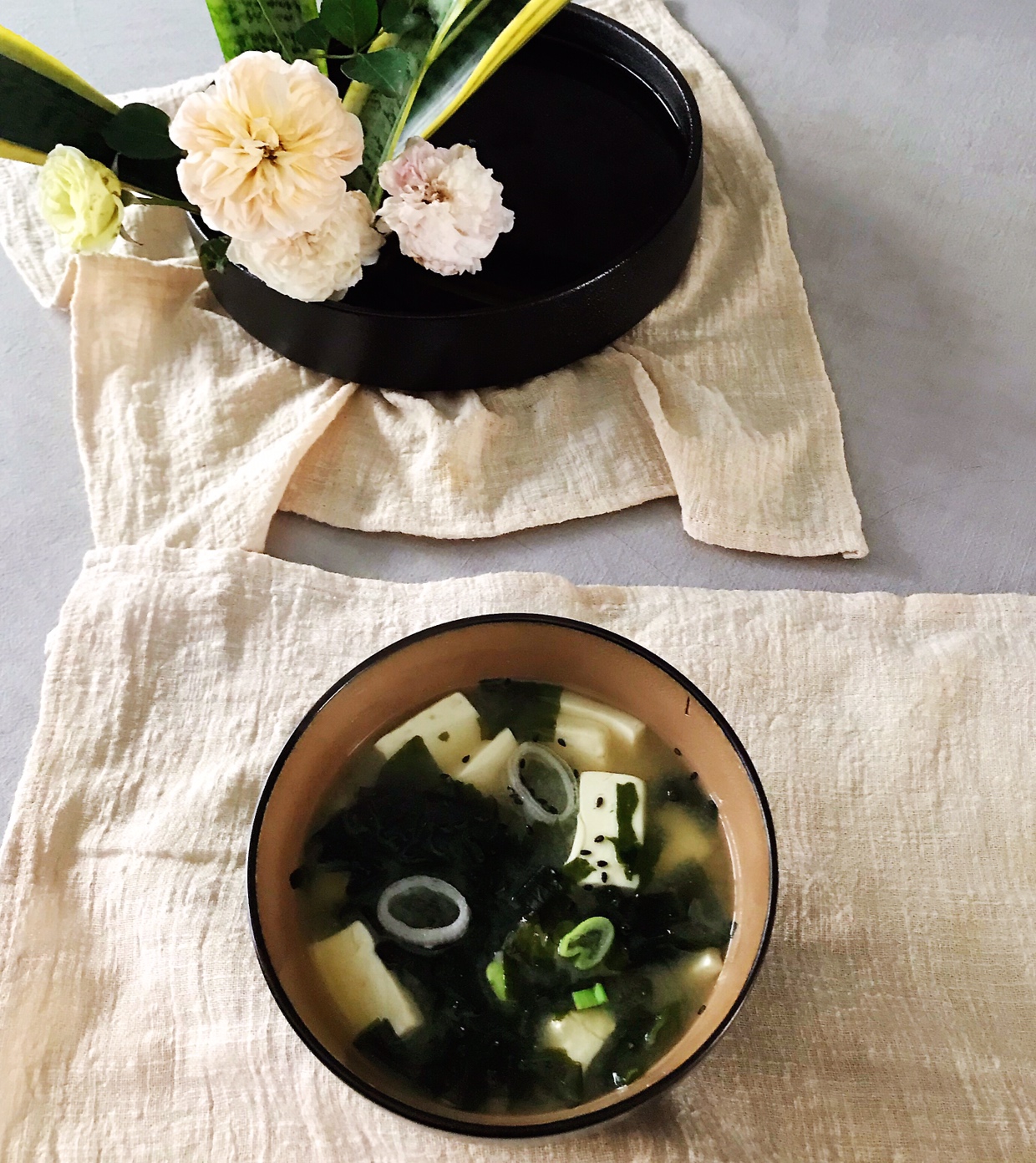 日式高汤版味噌汤的做法 步骤3