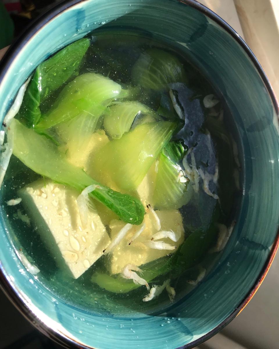 冬季暖汤—虾仁油菜豆腐汤