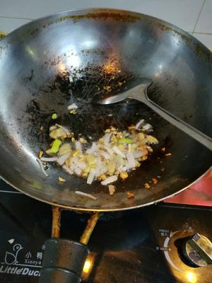 铁锅炖鱼的做法 步骤2