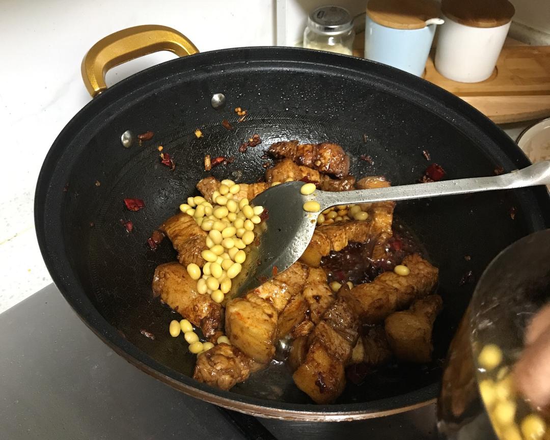 黄豆烧肉
