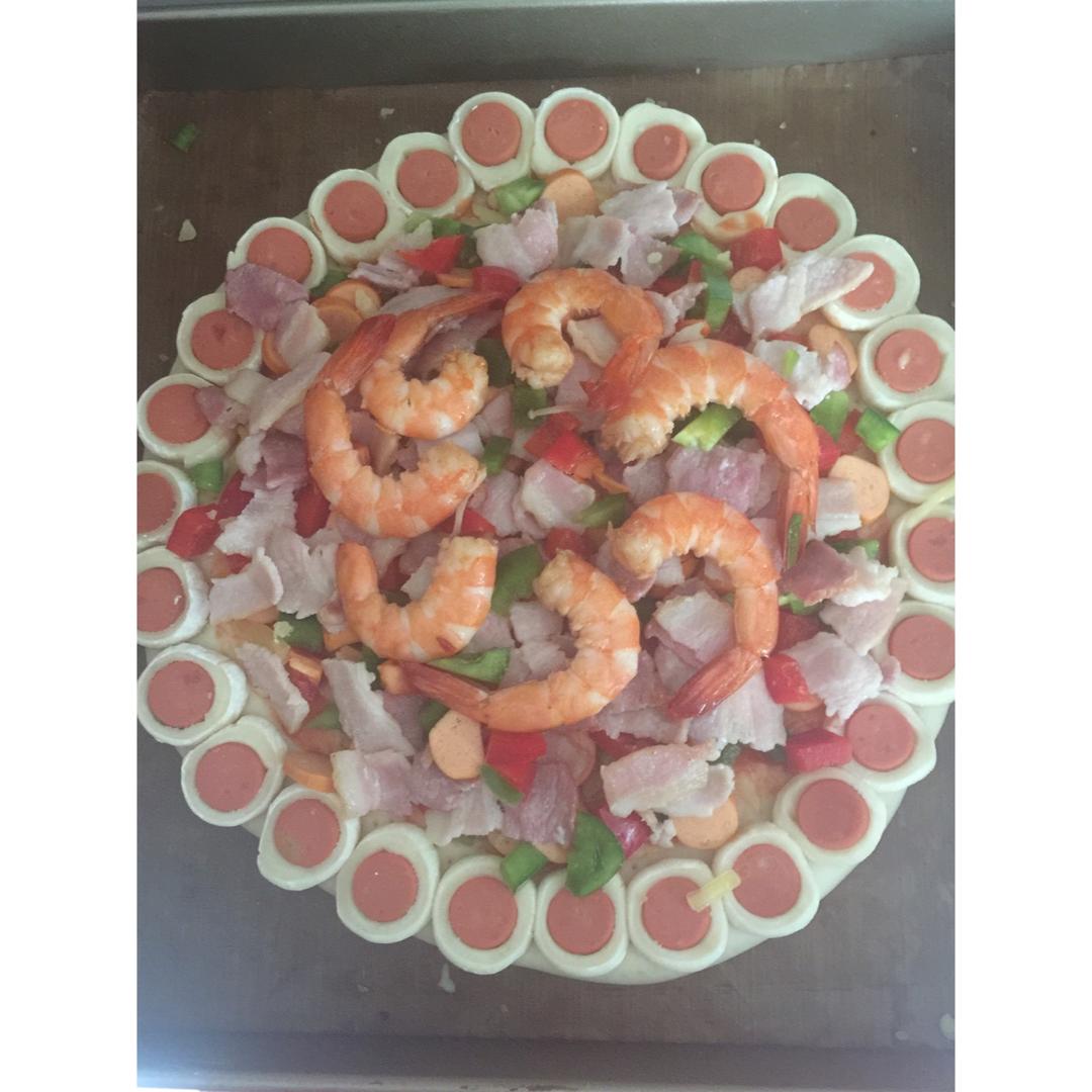 萨米肠蘑菇花边披萨