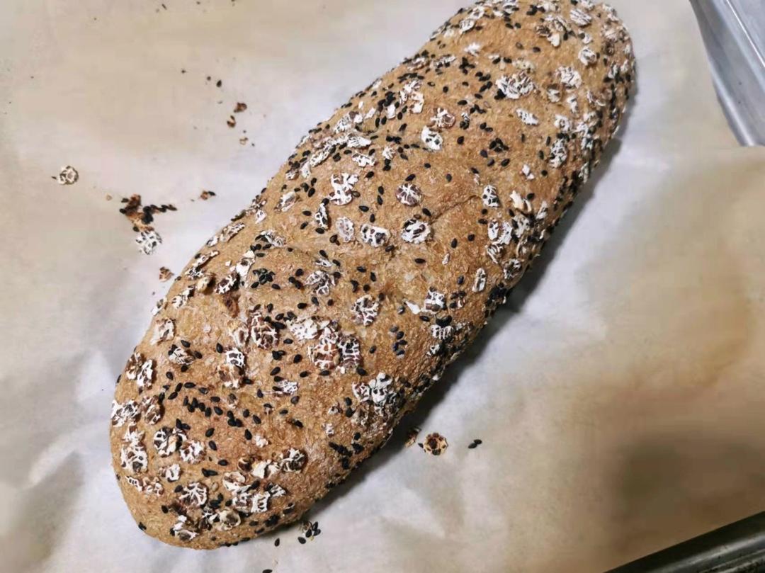 无油 无糖
免揉！全麦坚果欧包、吐司（葡萄干、燕麦、黑芝麻、南瓜籽）