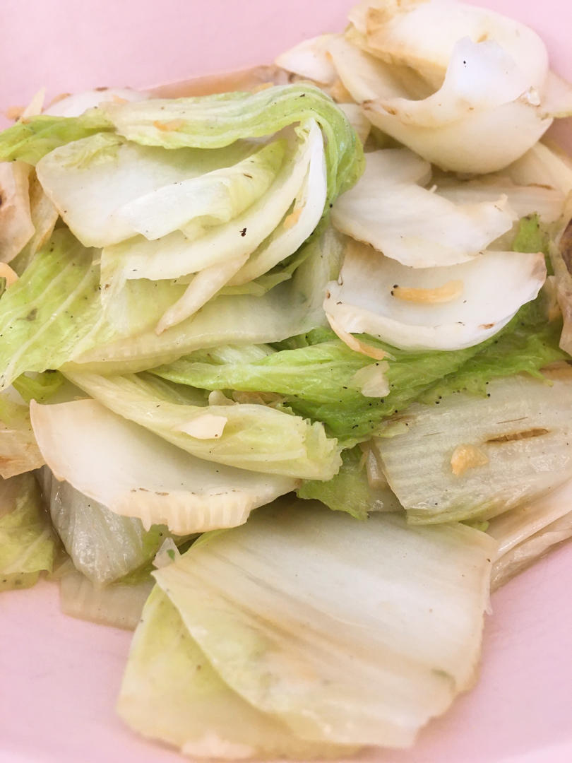 虾皮炒白菜，鲜的很啊