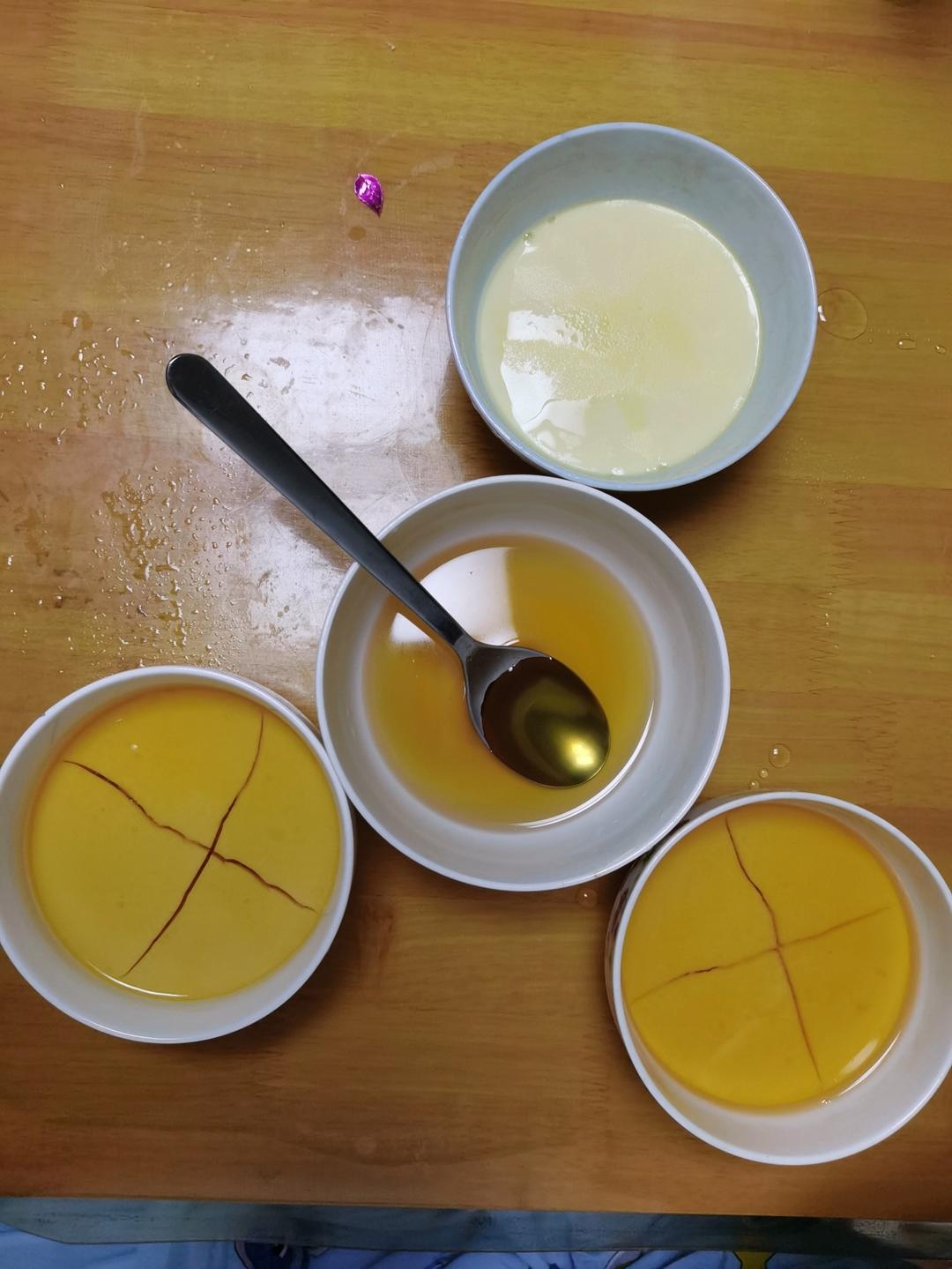 简单的焦糖鸡蛋布丁