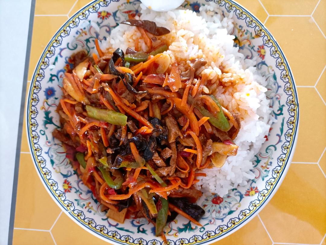 和饭店做的一个味道的酸甜辣鱼香肉丝