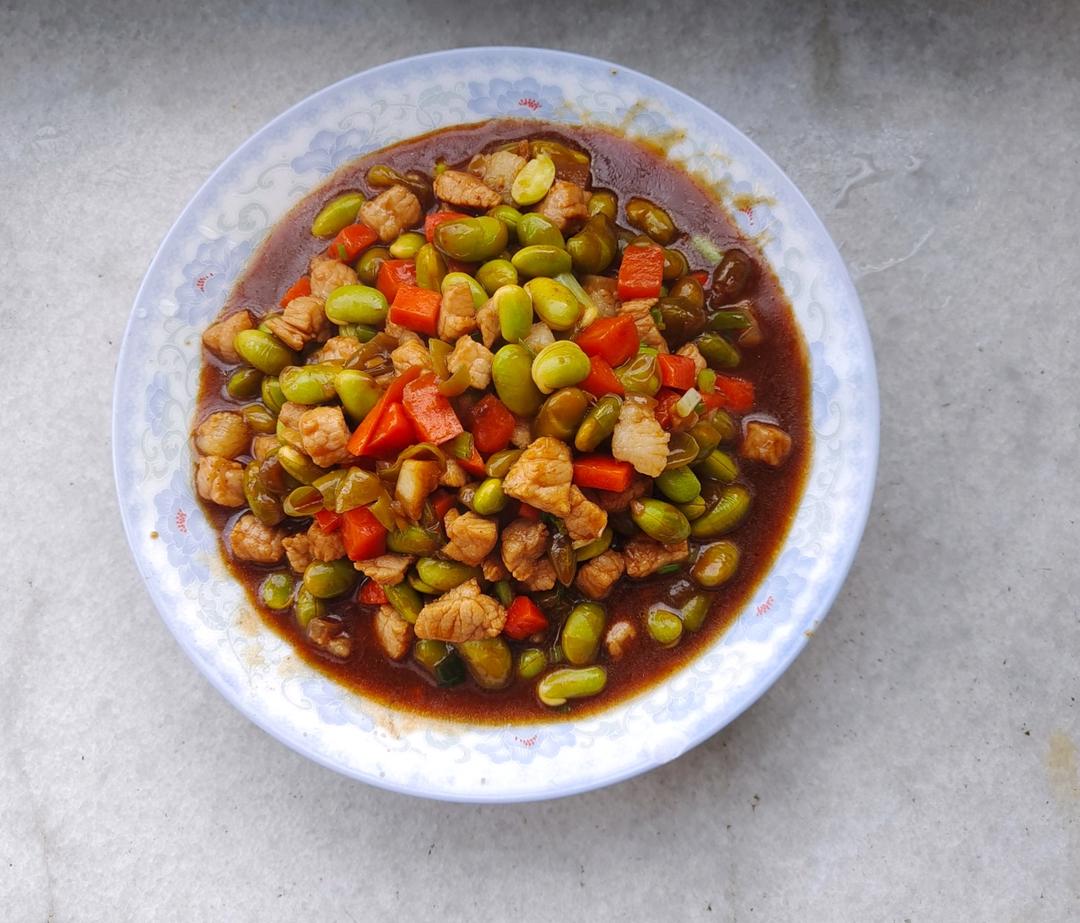 毛豆胡萝卜炒肉丁