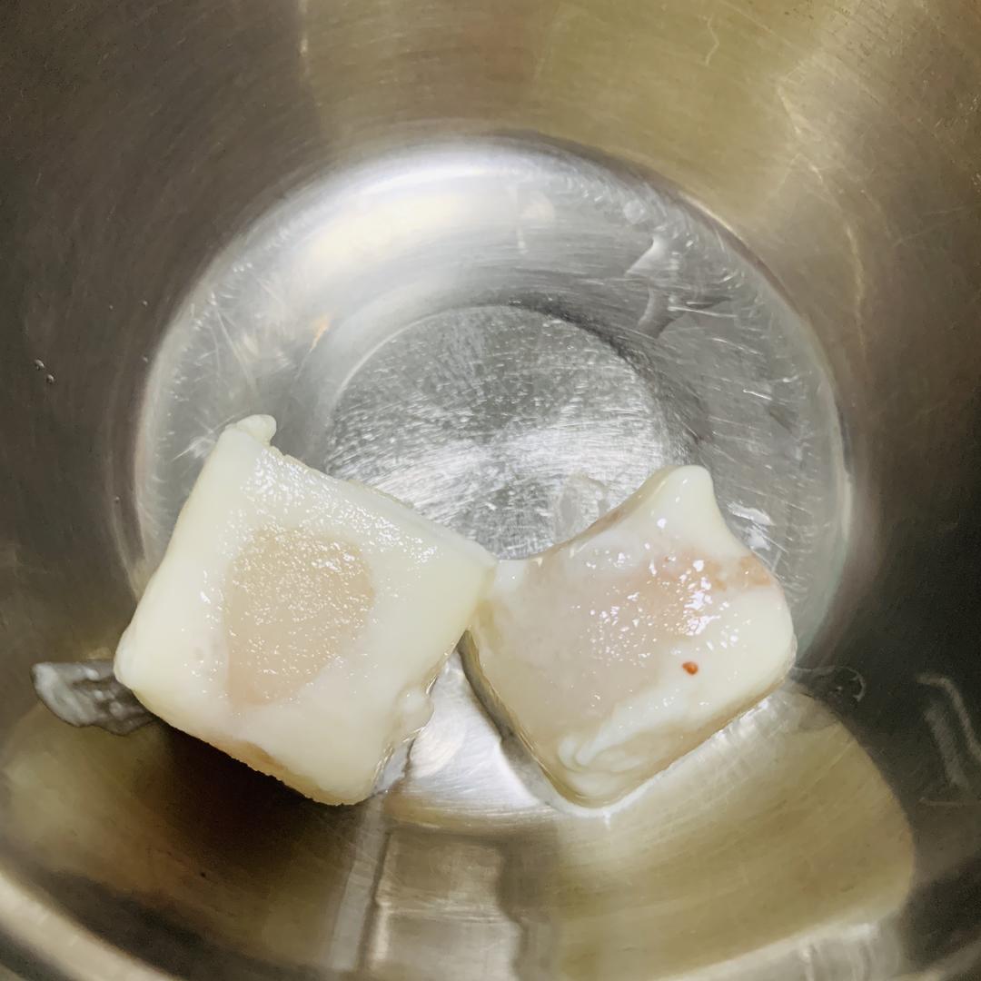 荔枝草莓酸奶冰的做法 步骤1