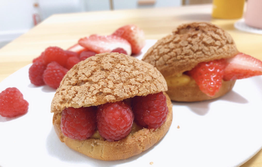 一口就爆浆的卡士达酥皮泡芙