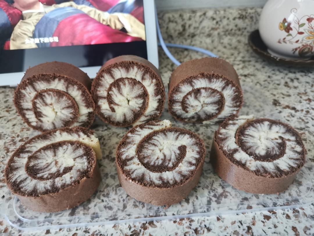 可可旋风蛋糕卷