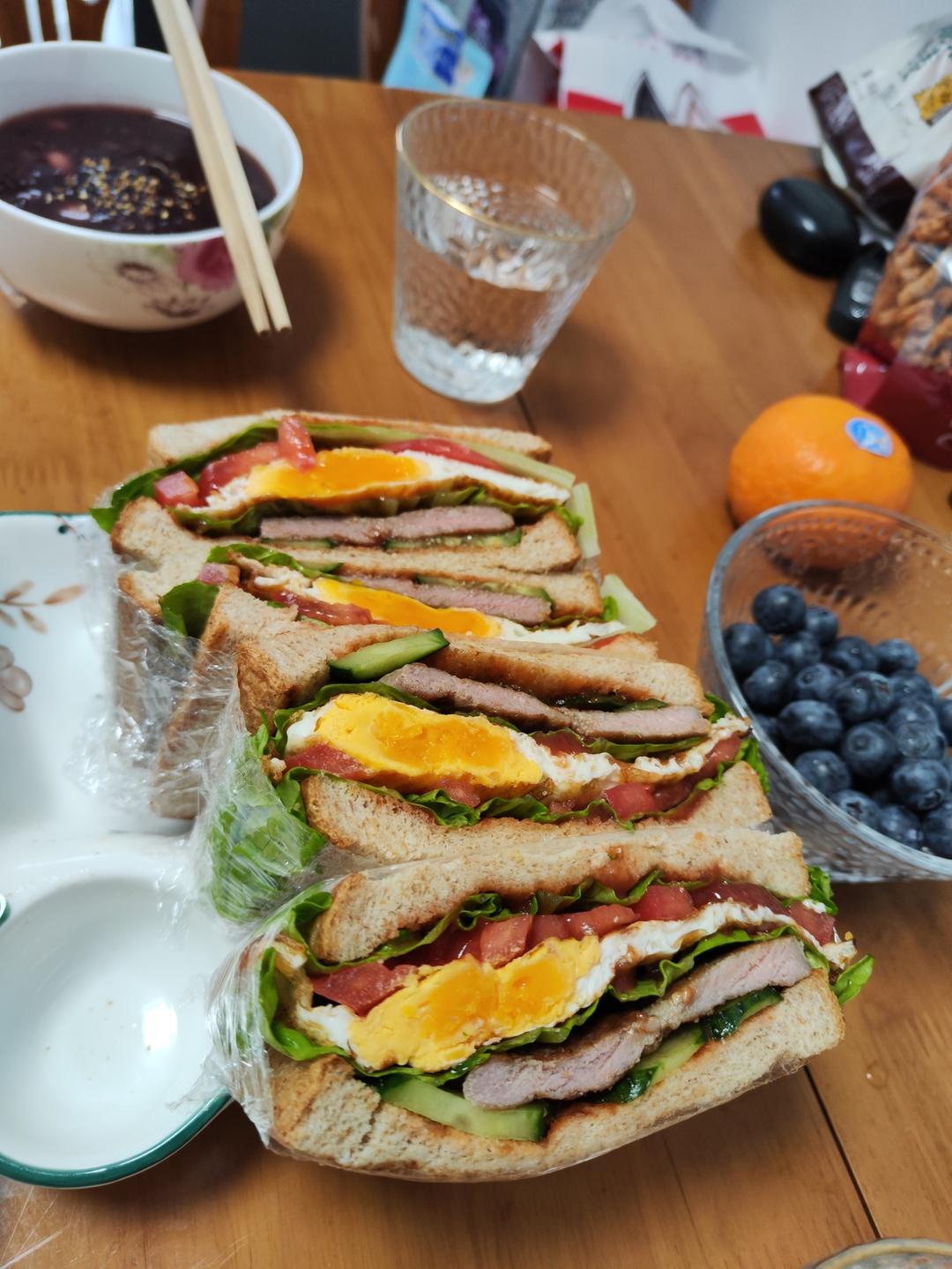 双牛（牛油果➕牛排）蛋三明治