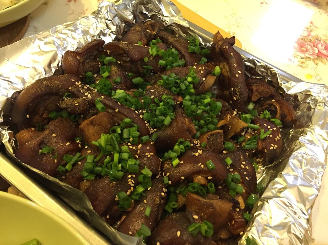 香酥烤猪蹄