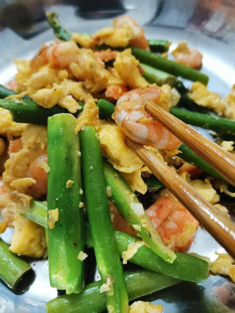 芦笋炒虾仁