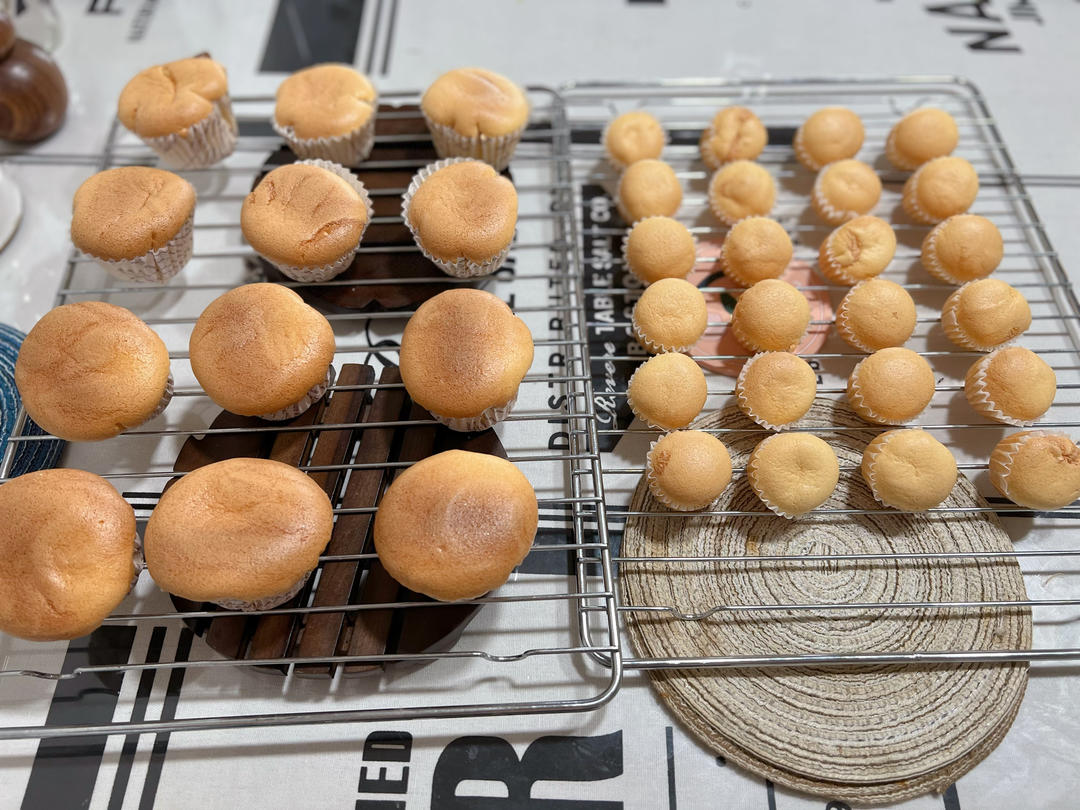 戚风小纸杯蛋糕