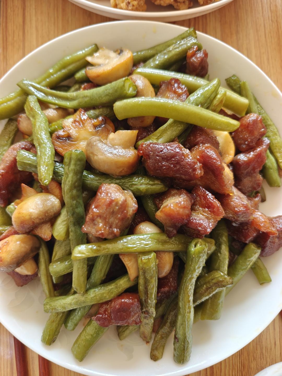 梅花肉炒口蘑四季豆