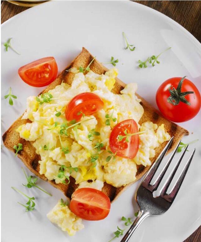 美式炒蛋吐司scrambled eggs toast的做法