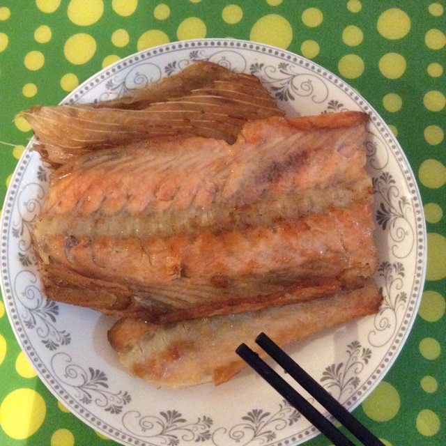 干煎三文鱼骨