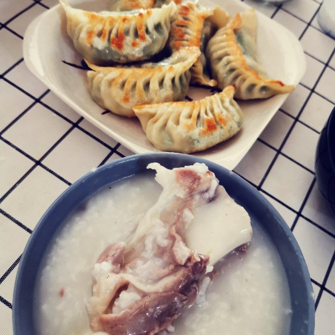 筒骨粥