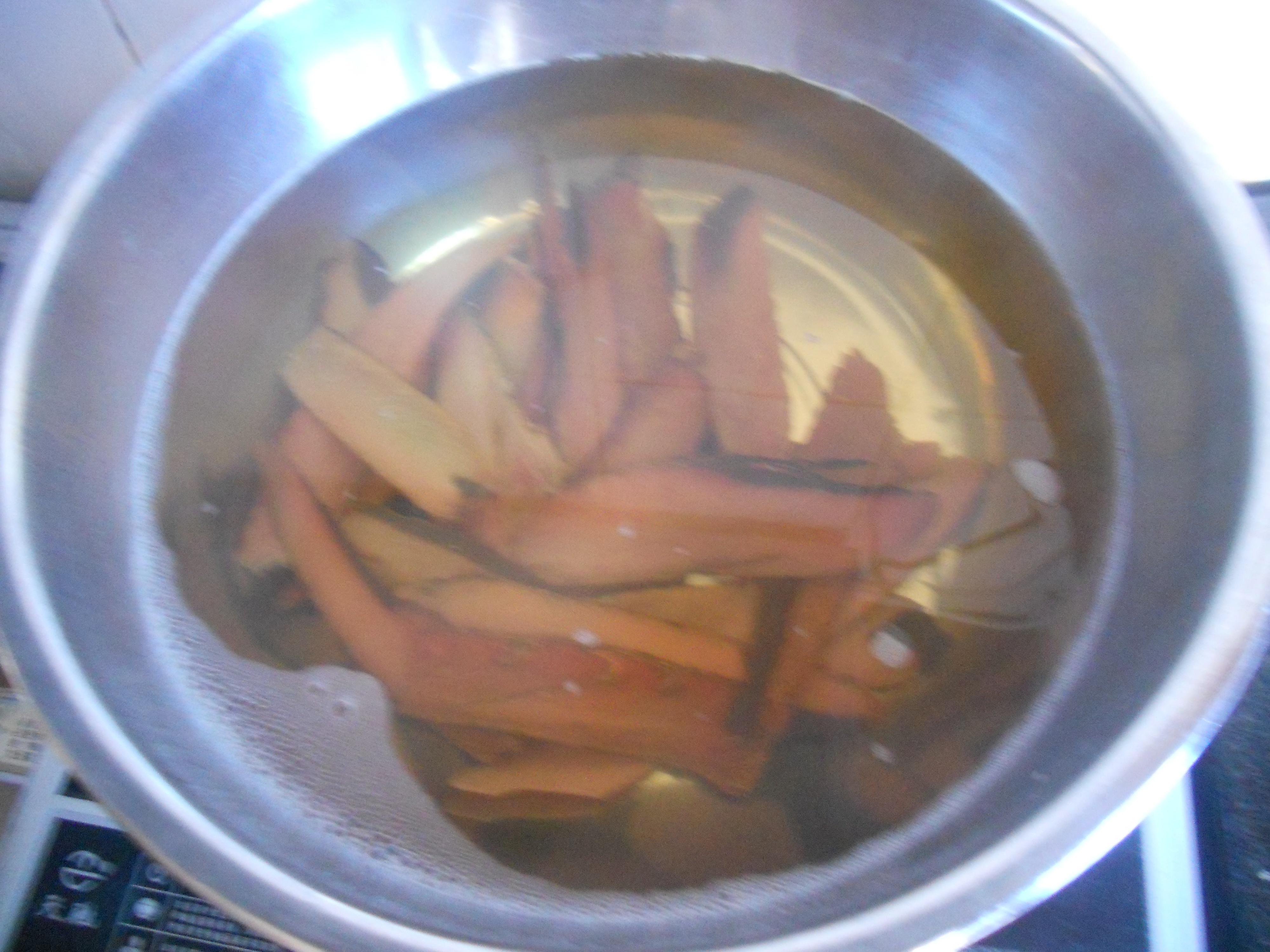 昆布鲣鱼（海带柴鱼）高汤的做法