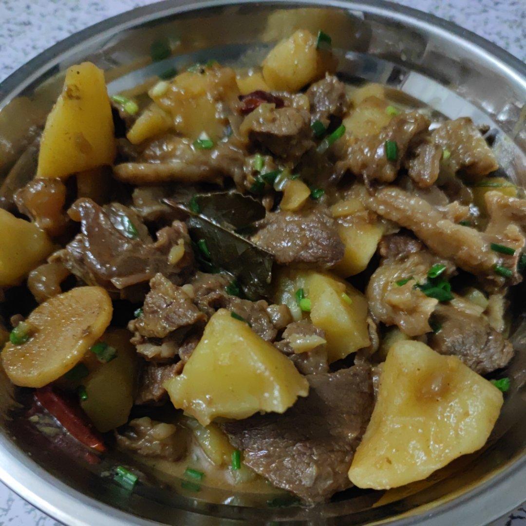 土豆炖牛肉