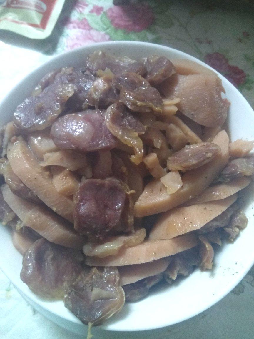 香肠蒸莲藕