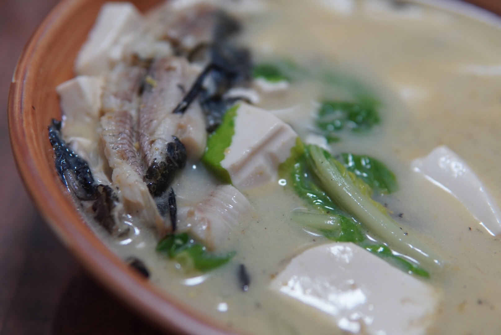 奶白昂子鱼豆腐汤的做法