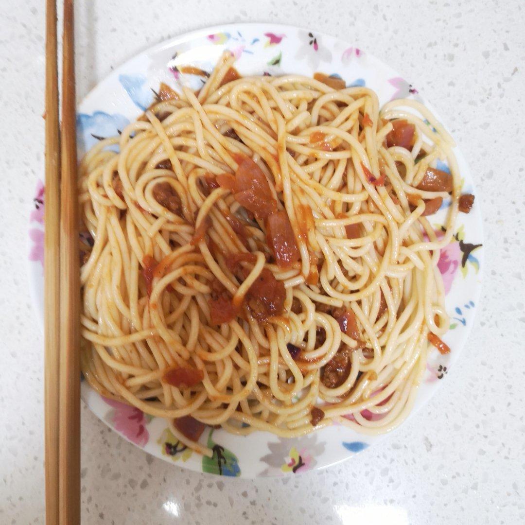 番茄肉酱意大利面