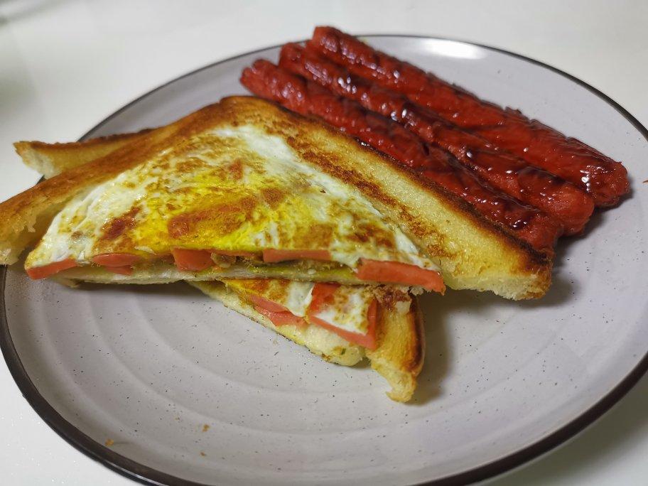 吐司熏肉/火腿煎蛋