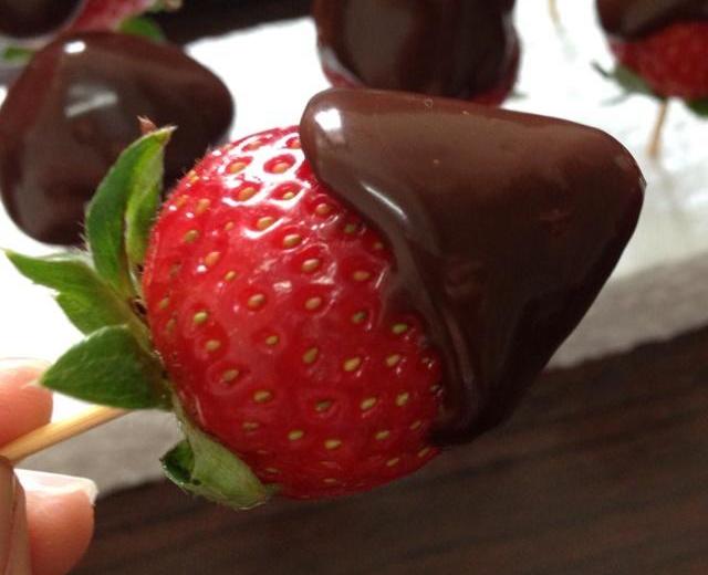草莓巧克力的做法