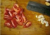 番茄金针氽爆汁鱼丸的做法 步骤1