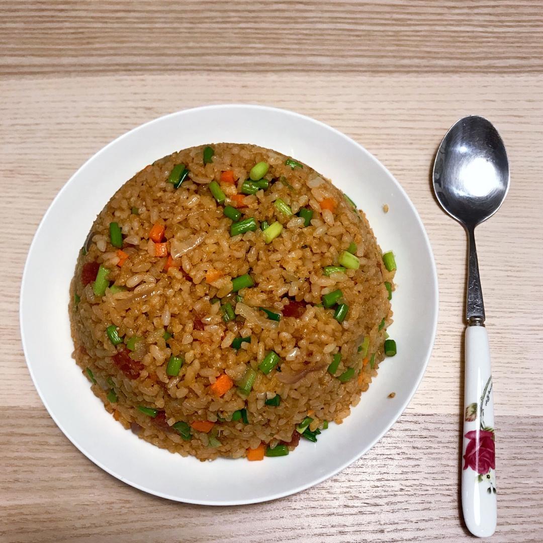 【小高姐】酱油炒饭 普通的炒饭也能做出大厨的味道