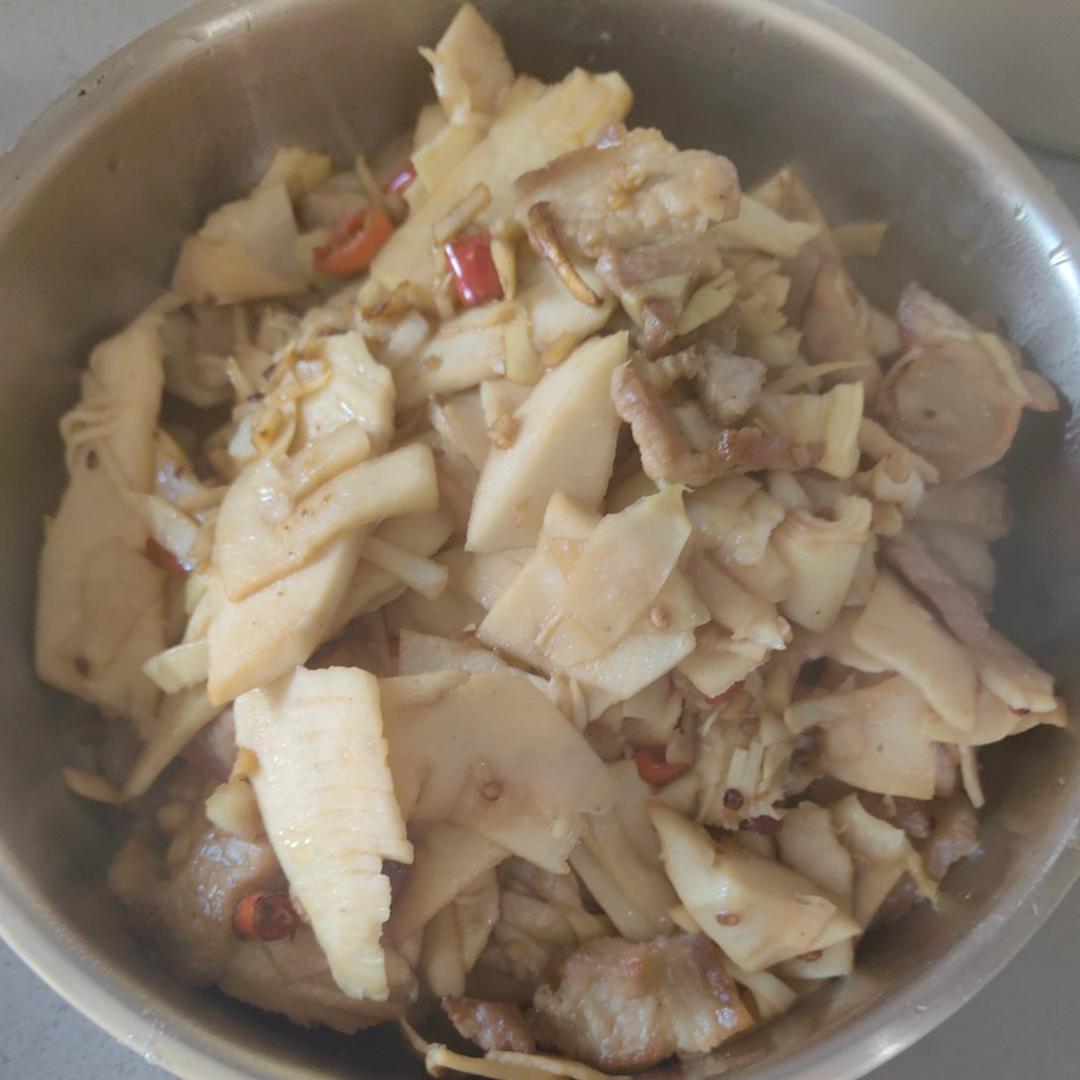 春笋炒肉（附这道菜的最佳打开方式）