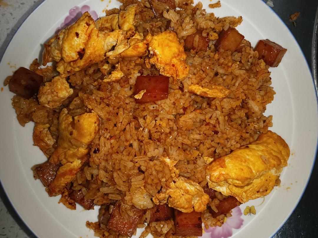 辣子蛋炒饭的做法