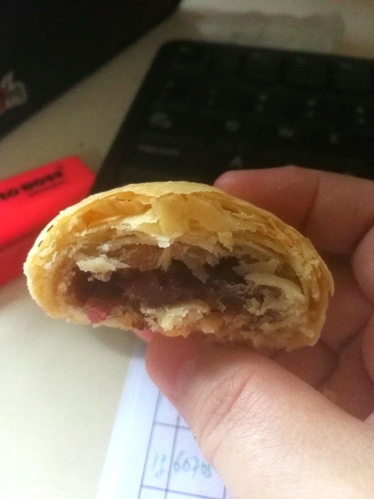 鲜花饼 。（纯正云南版）