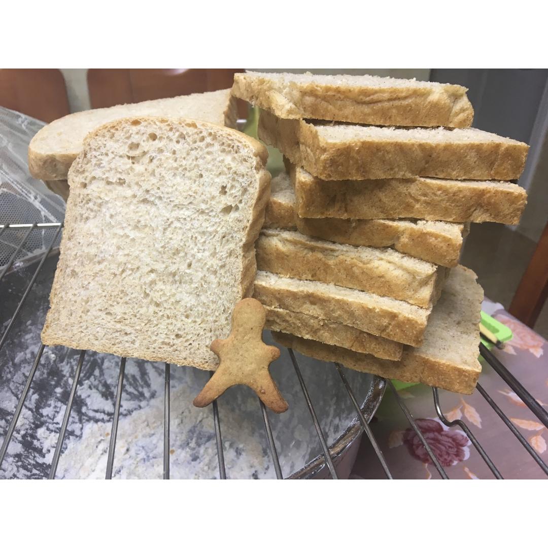 低卡黑麦全麦吐司