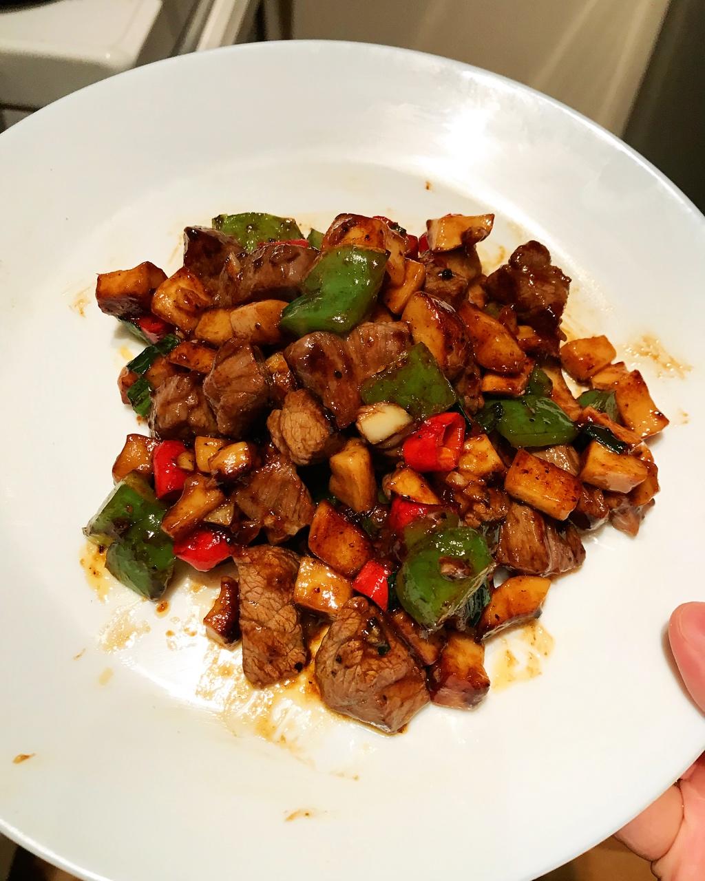 黑椒杏鲍菇牛肉粒