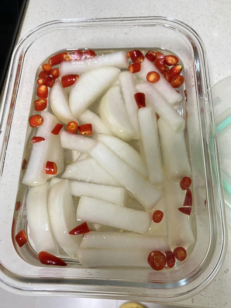 腌萝卜，酸甜爽口