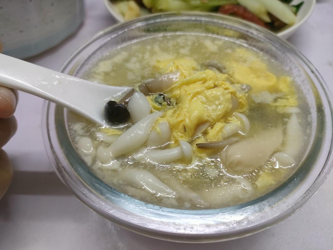 简单易煮的菌菇汤的做法