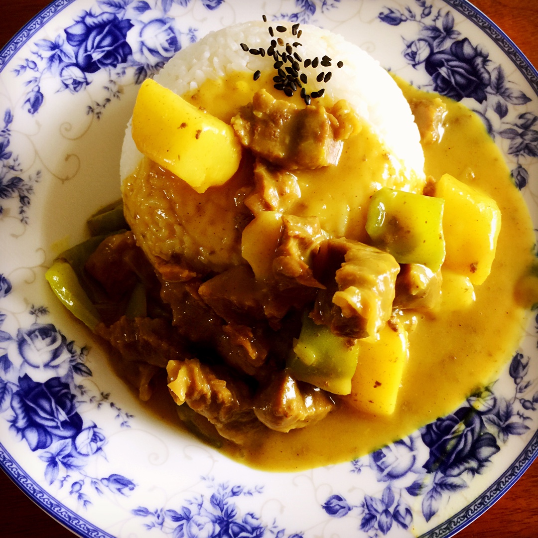 咖喱牛腩