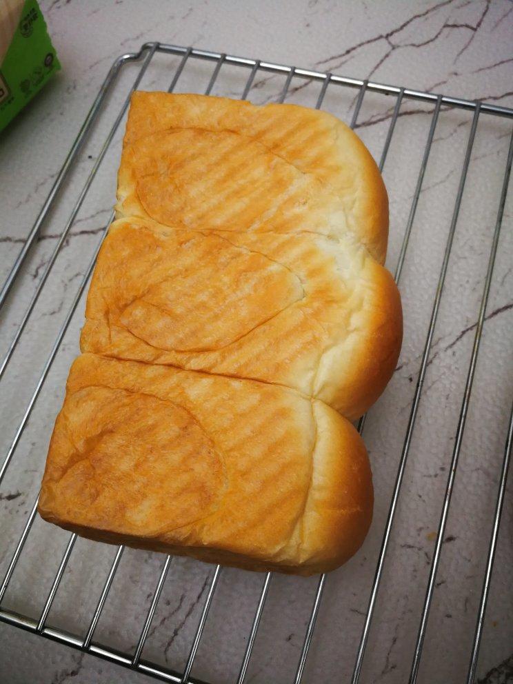 奶油吐司，鲜奶奶油嫩白吐司