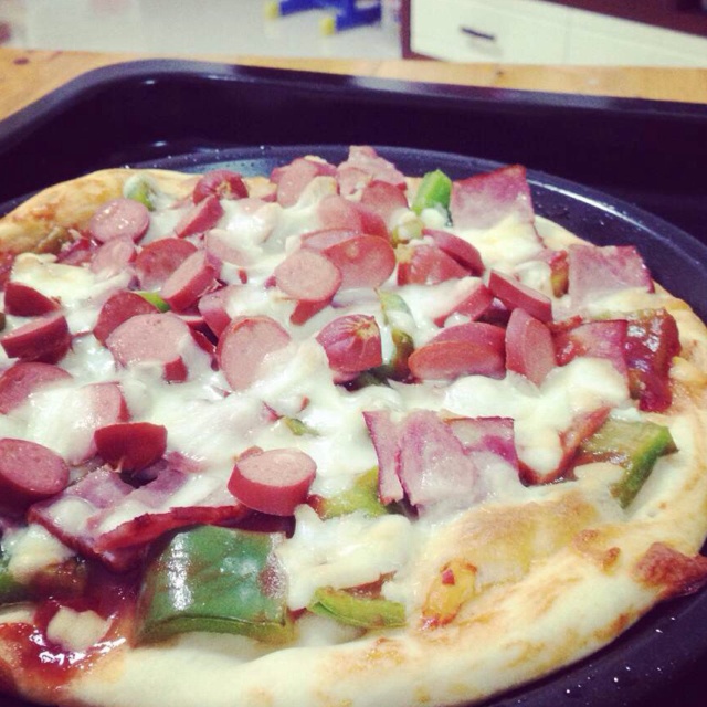 厚底鲜虾培根披萨